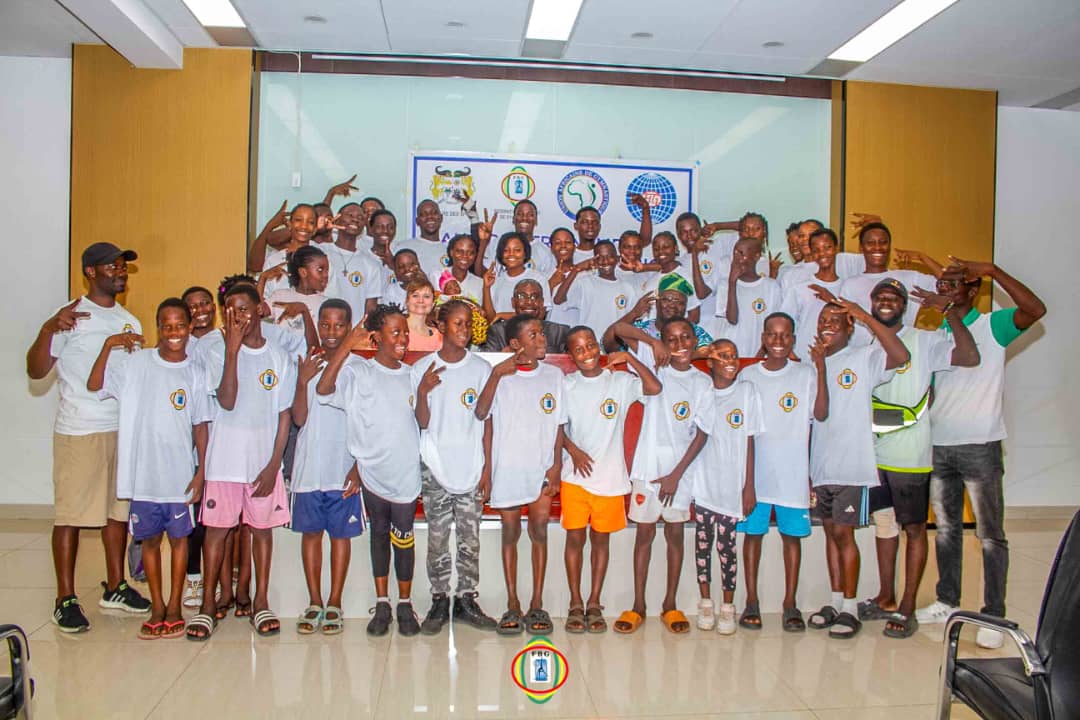 Gymnastique aérobic : 13 entraîneurs et 28 jeunes gymnastes en formation