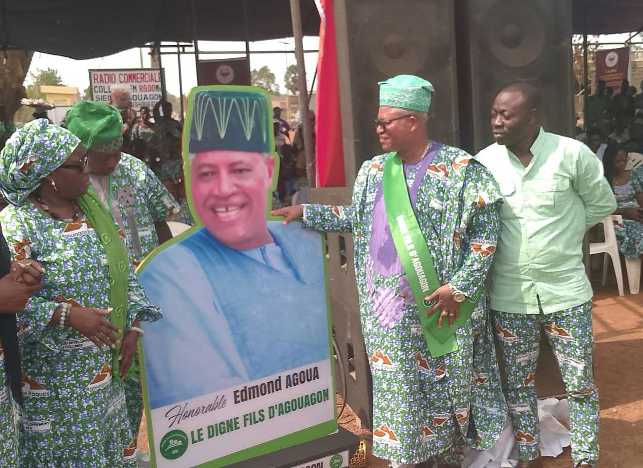Fête pascale 2025 à Agouagon : Fiacre Dètondji et l'association DFA célèbrent l'honorable Edmond Agoua