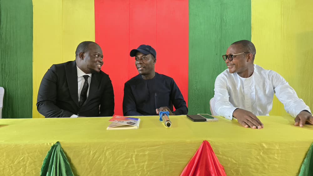 Échanges entre Wilfried Léandre Houngbédji et la jeunesse de Sô-Ava : Un dialogue franc autour des réformes gouvernementales