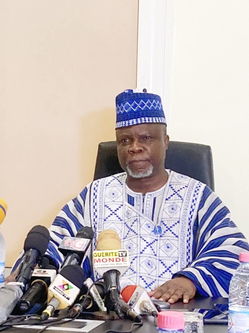 Sanctionné par le Bloc Républicain : Bertin Koovi annonce sa descente du « Cheval cabré »