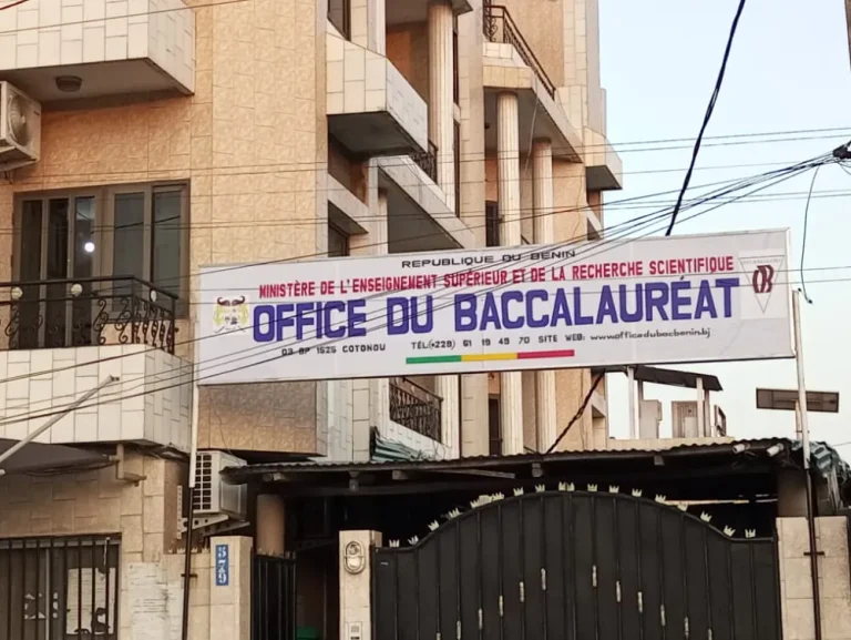 Baccalauréat 2026 au Bénin : l'Office du Baccalauréat précise la procédure pour les cas réservés et la consultation des copies