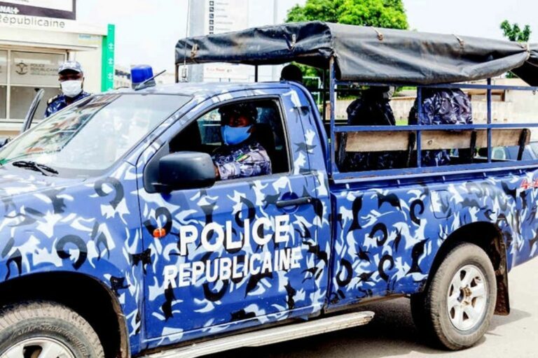 Gogounou : après avoir fait disparaître 640 000 FCFA, le faux marabout revient pour réclamer 1 million et tombe dans les filets de la Police