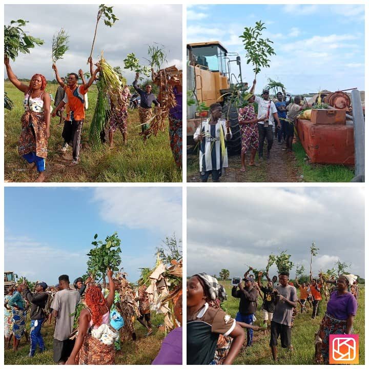 (Exclusivité ) Marche de protestation en cours  à Ouidah contre des activités de dragage de sable