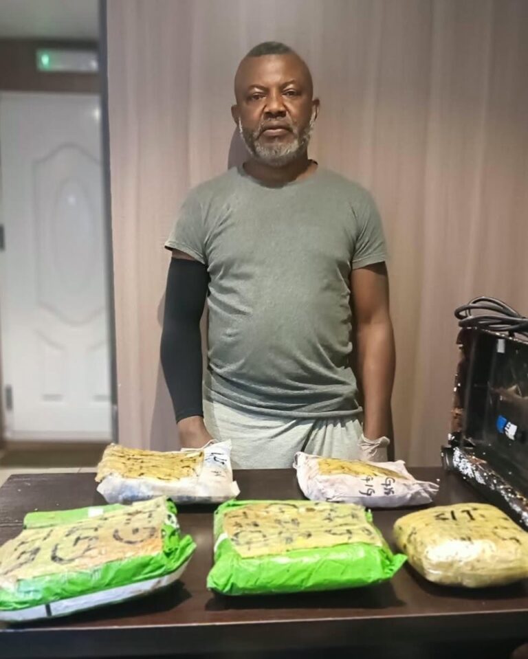 Bénin : un trafiquant de drogue nigérian recherché depuis deux ans interpellé à l’aéroport de Cotonou