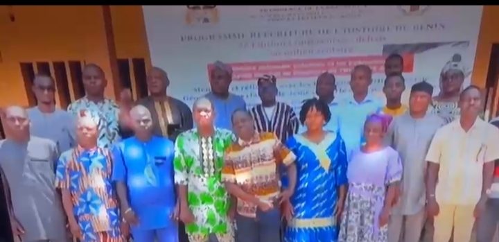 L'ANSALB relance les conférences scolaires sur l'histoire coloniale du Bénin  ( Le coordonnateur François ABIOLA sera présent pour la dernière étape à Porto Novo ce jeudi)