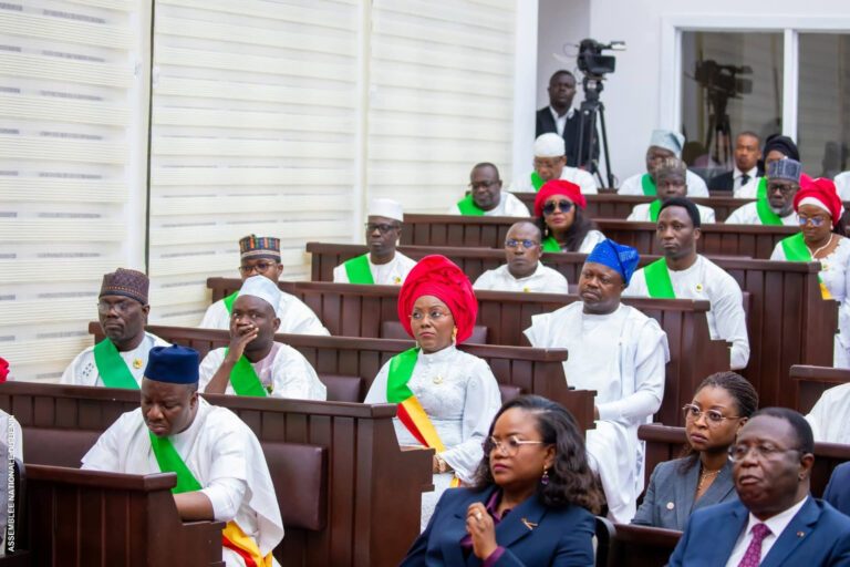 Assemblée nationale : les députés habillés aux couleurs du « Made in Bénin »
